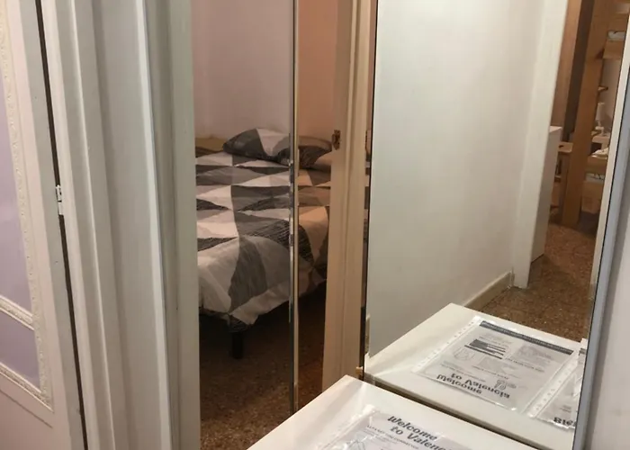 Dos Puerto En Piso Compartido 홈스테이 발렌시아