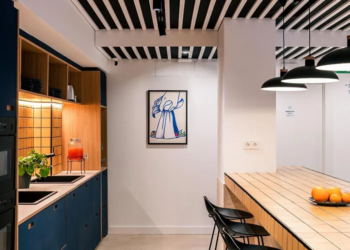 Hostal Colo Colo - Single Private Beds