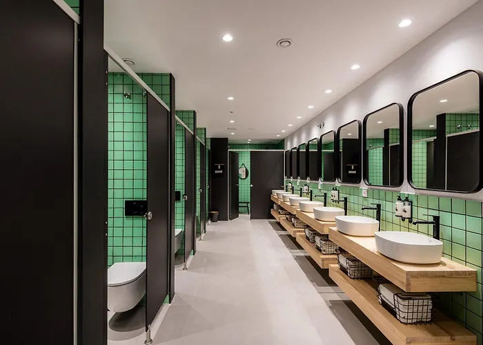 Colo Colo - Single Private Beds Hostal *