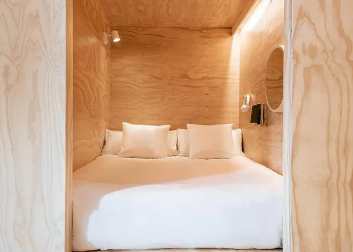 Colo Colo - Single Private Beds Auberge de jeunesse *