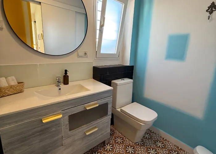 Petite Penthouse With The Sunniest Terrace In