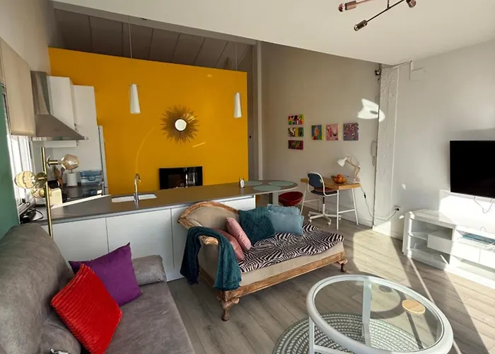 Petite Penthouse With The Sunniest Terrace In Apartment *