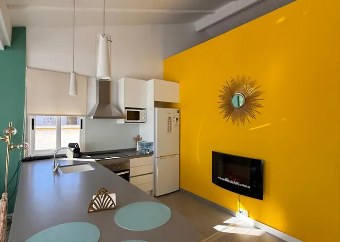 Petite Penthouse With The Sunniest Terrace In