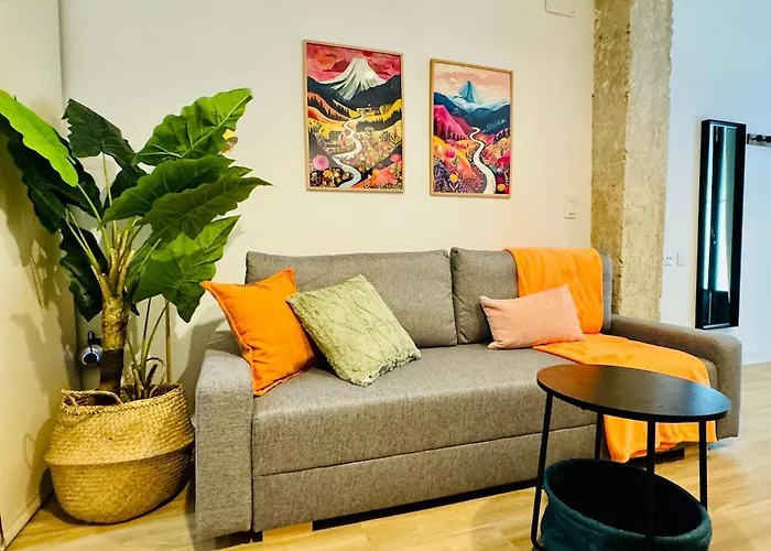 Ori B & Spacious Flat Close To The Center شقة *