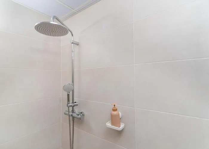 Invalencia - Sant Jordi 2 Chic * فالنسيا