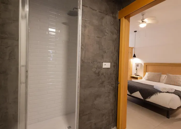 Florit Flats - The Pitiusas *