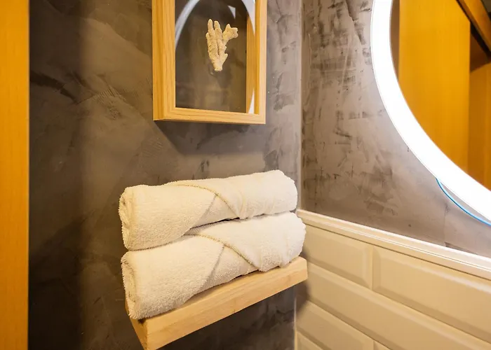 아파트 Florit Flats - The Pitiusas *