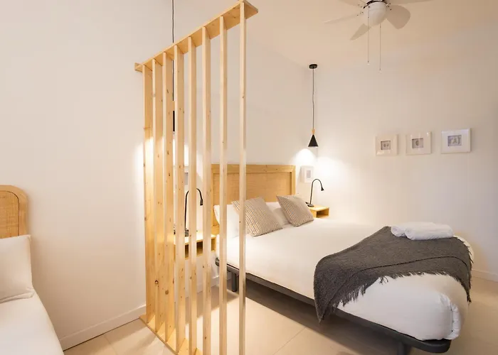 Florit Flats - The Pitiusas * 발렌시아