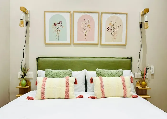 Cozy & Stylish Loft Near Center 아파트 *