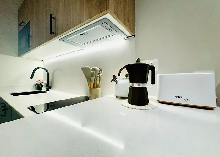 Cozy & Stylish Loft Near Center