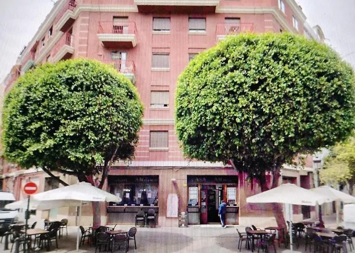 Familias Y Grupos Muy Grande En El Centro De *