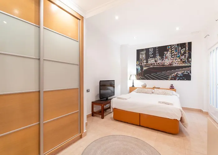 Unique Patacona Villa *