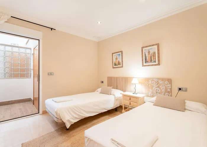 Unique Patacona Villa