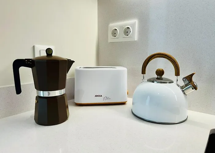 Stylish Near Center *