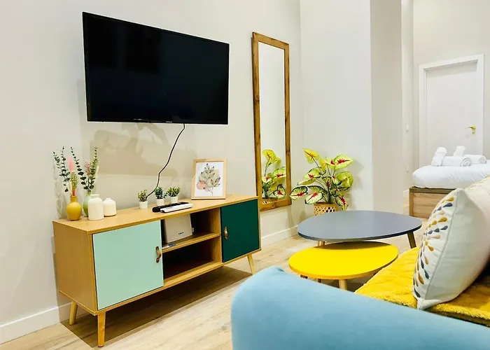 Stylish Near Center Valencia