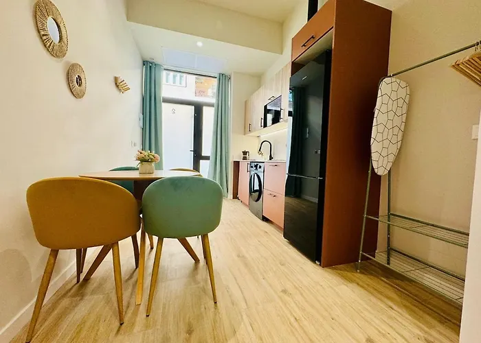 Stylish Near Center Apartment