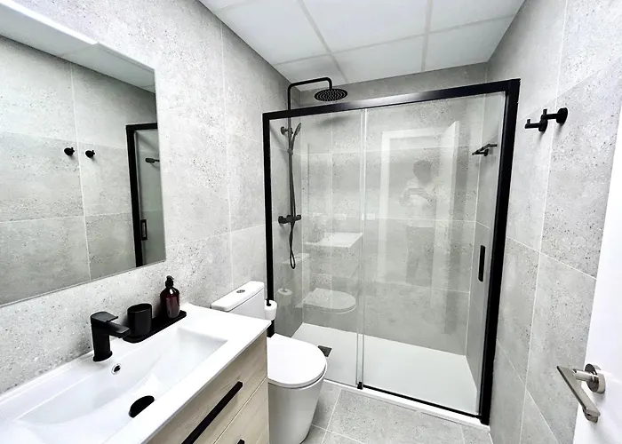 Urban Escape Comfort Meets Luxury, 4 Ppl Apartment Valencia