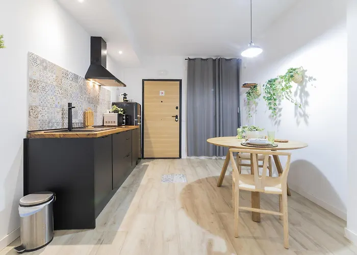아파트 Ln4 - Loft Espacioso Y Acogedor Estudio Cerca Del Metro Zona Ayora