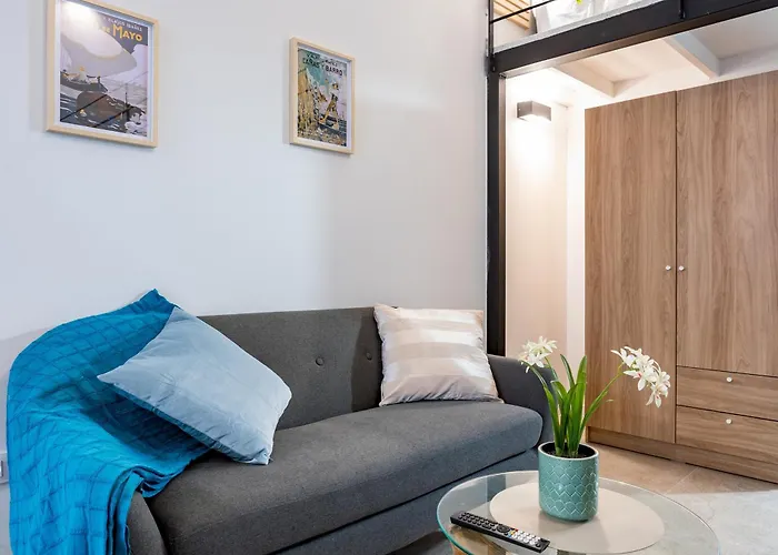 شقة Rm1 - Loft Comodos Estudios Duplex Cerca A La Avenida Del Puerto فالنسيا