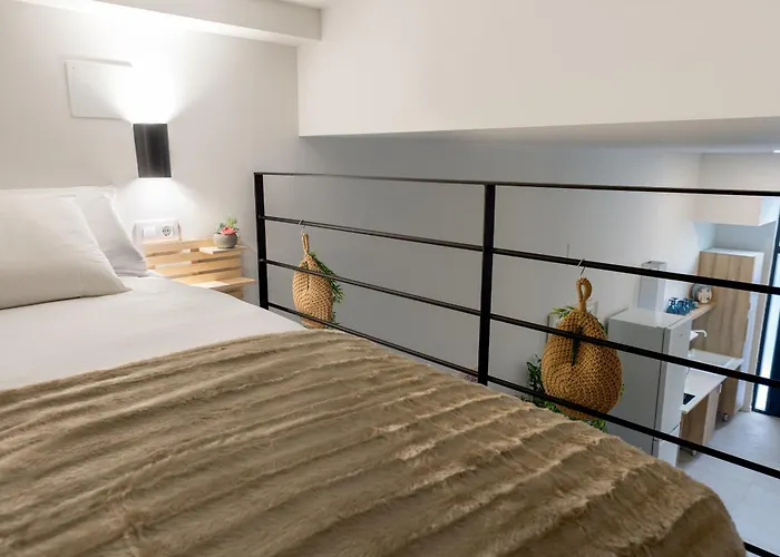 شقة Rm1 - Loft Comodos Estudios Duplex Cerca A La Avenida Del Puerto فالنسيا