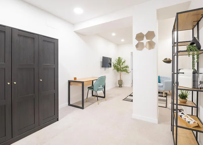 Ag7 Loft Espaciosos Estudios Con Terraza Cercanos Al Metro Zona Ayora شقة