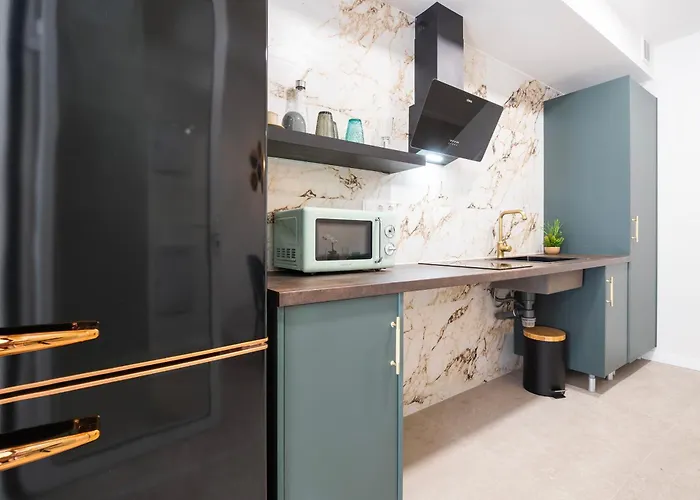 Ag7 Loft Espaciosos Estudios Con Terraza Cercanos Al Metro Zona Ayora شقة