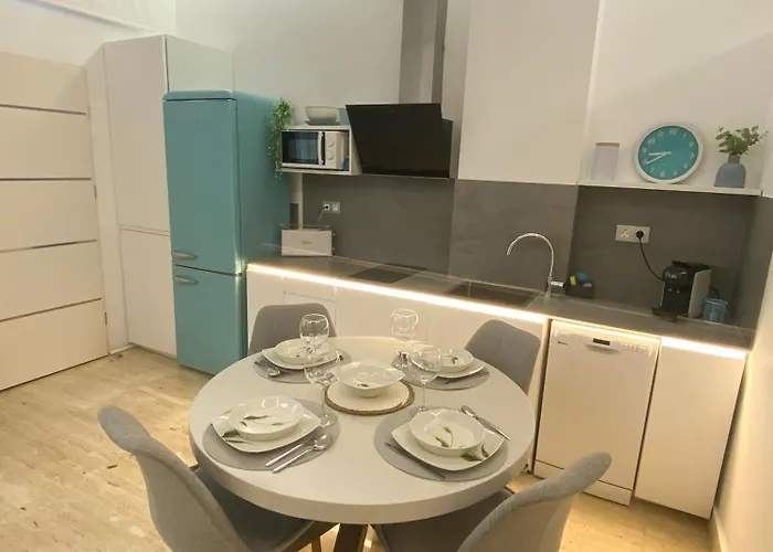 Apartmán Centrico Cerca De Torres De Serrano Y Viveros *