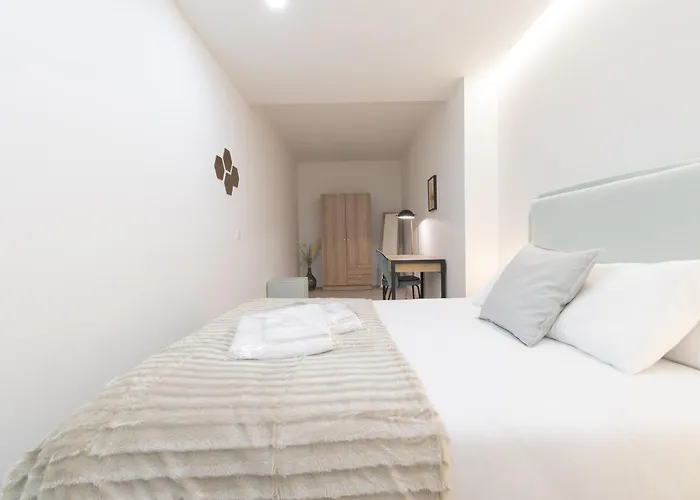 Ag7 Loft Espaciosos Estudios Con Terraza Cercanos Al Metro Zona Ayora Apartment