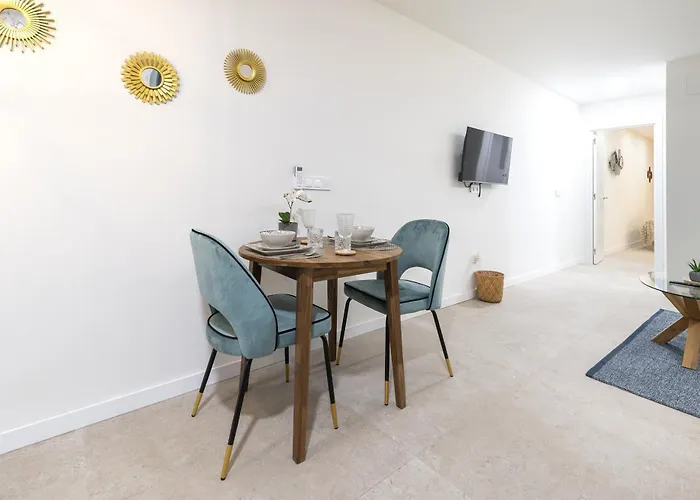 Ag7 Loft Espaciosos Estudios Con Terraza Cercanos Al Metro Zona Ayora شقة *