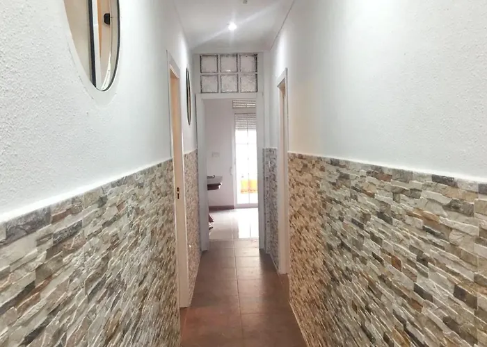 Διαμέρισμα Cozy With Sea View In 100 M²! Βαλένθια