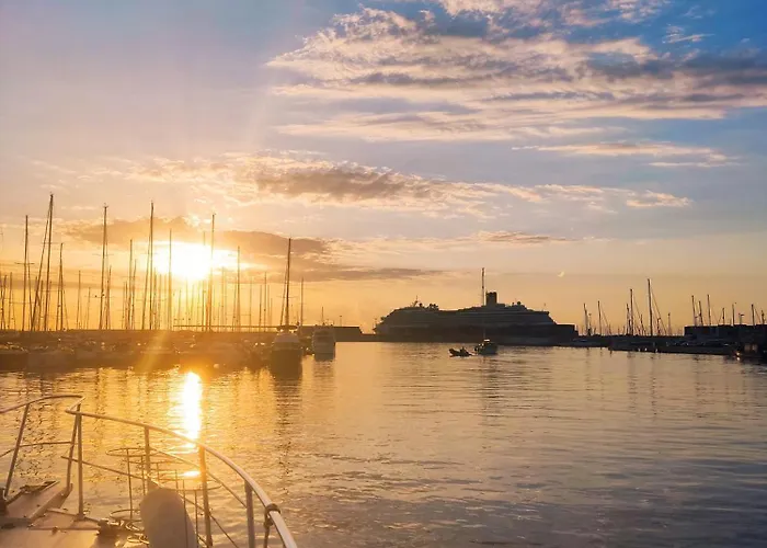 Master&commander ספינת מלון