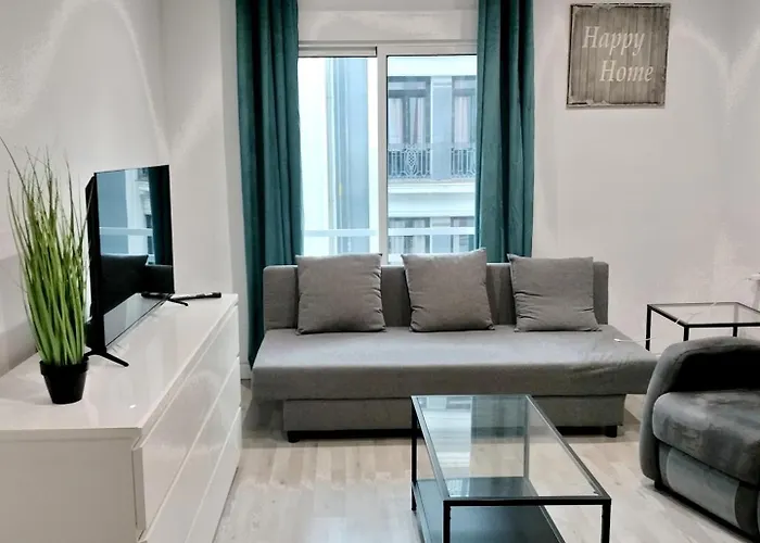 아파트 Familias Y Grupos Muy Grande En El Centro De *