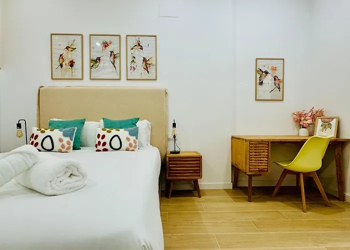 Loft 2 - Space & Conform Close To Center