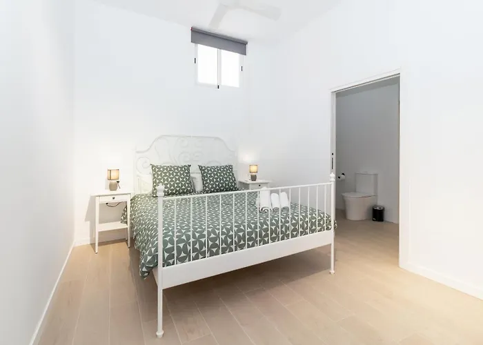 Guestready - Valencia's Vibrant Malvarrosa Lejlighed