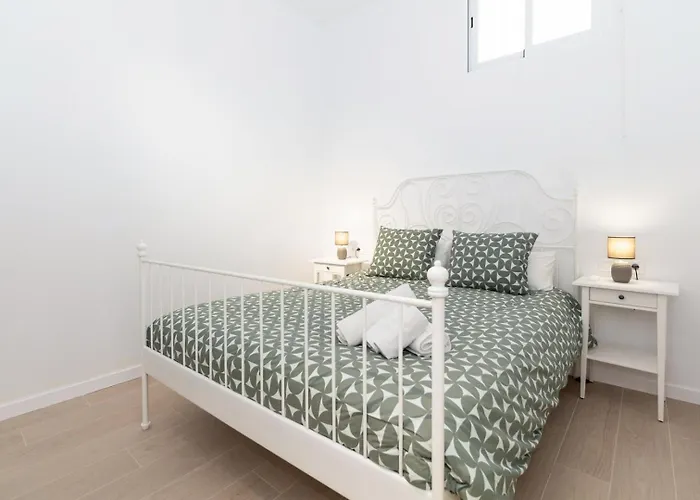 Guestready - Valencia's Vibrant Malvarrosa