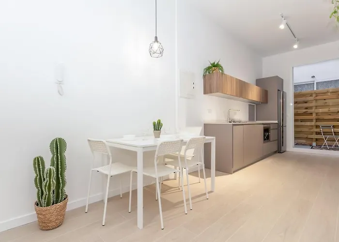 Guestready - Valencia's Vibrant Malvarrosa