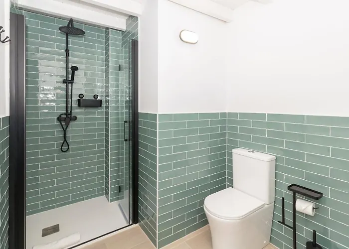 Guestready - Valencia's Vibrant Malvarrosa *