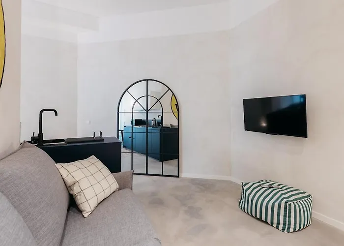 아파트 Trendy Retreat In *