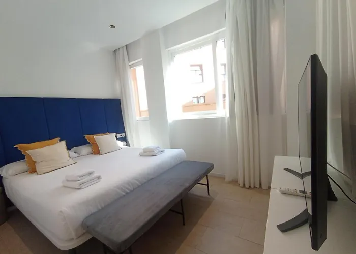 Blanq Marina Suites Valencia