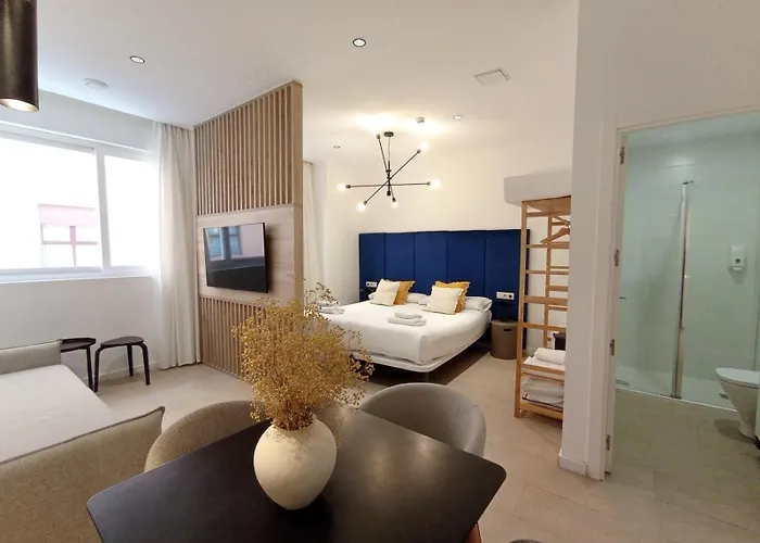 Aparthotel Blanq Marina Suites Valencia