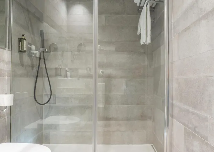 Hotel The Valentia Cabillers 4*