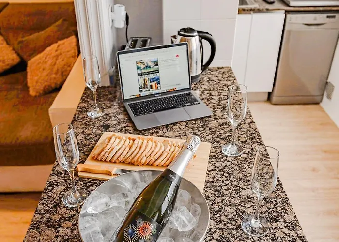 Cabanal House - 10 Min To Ocean , Fastwifi , Smarttv, Ac Διαμέρισμα *