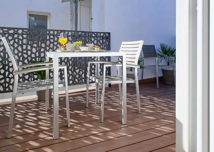 Ciutat Vella Modern 아파트 *