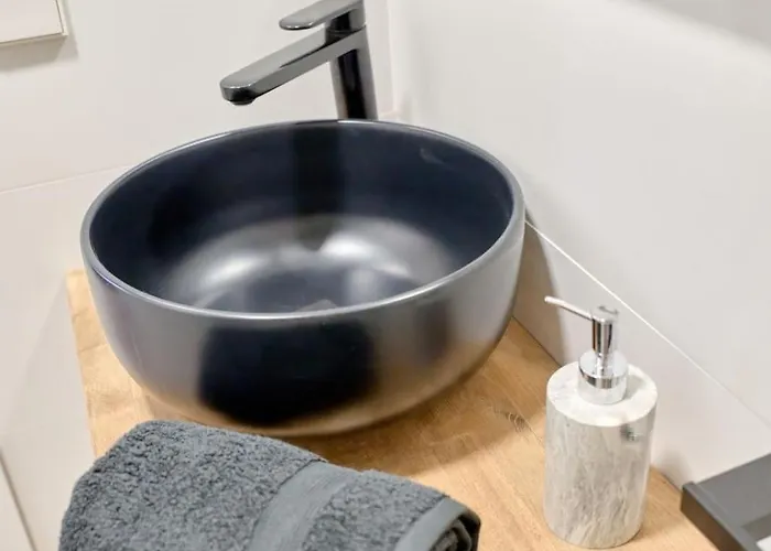 Ciutat Vella Modern 아파트 *