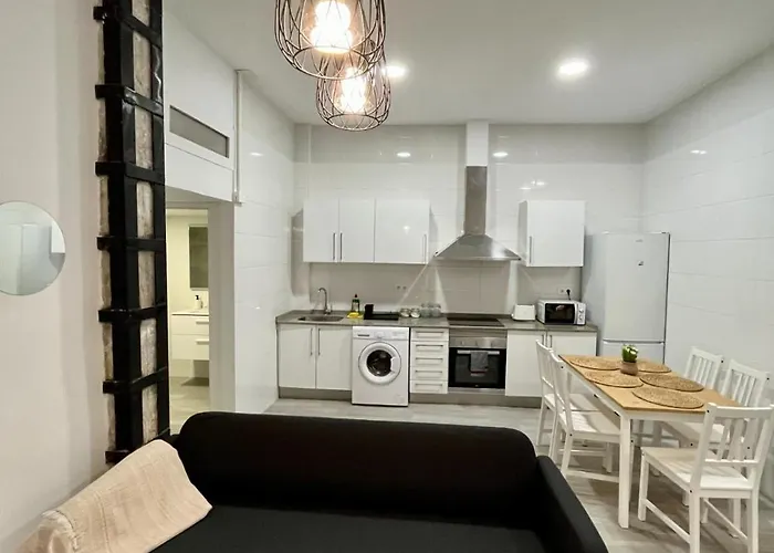 Luminoso Familiar Y Patio Privado Διαμέρισμα *