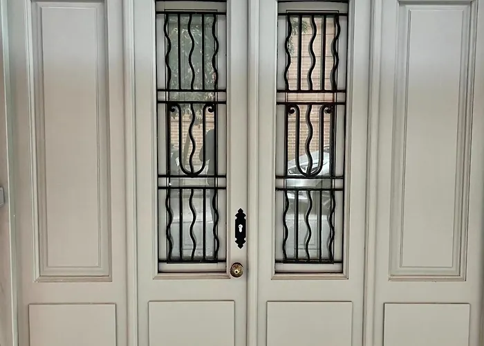 Διαμέρισμα Luminoso Familiar Y Patio Privado *