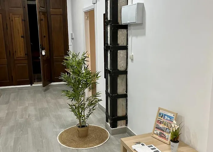 Luminoso Familiar Y Patio Privado * Βαλένθια