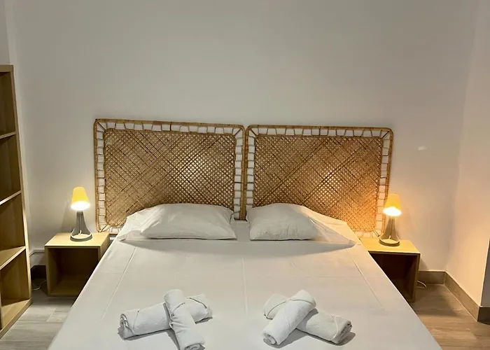 Luminoso Familiar Y Patio Privado * Βαλένθια