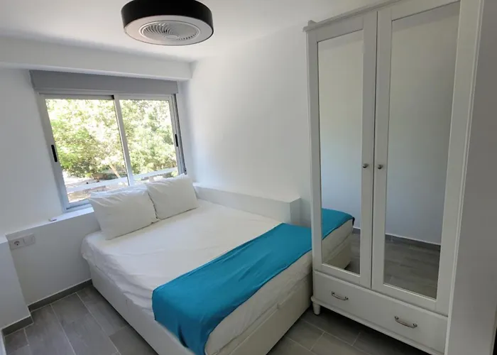New And Bright 2-bedroom In Canamelar 아파트