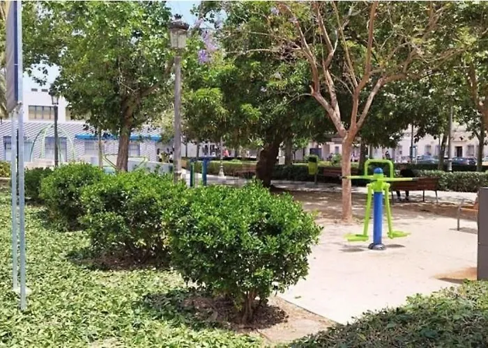 New And Bright 2-bedroom In Canamelar